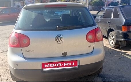 Volkswagen Golf V, 2004 год, 420 000 рублей, 2 фотография