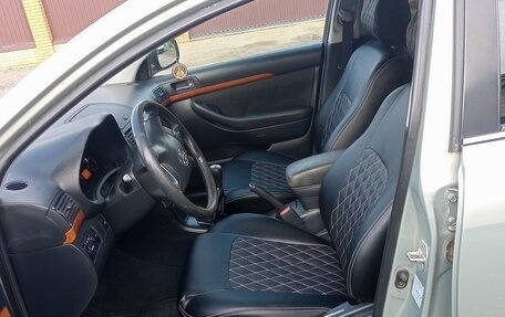 Toyota Avensis III рестайлинг, 2007 год, 1 050 000 рублей, 5 фотография