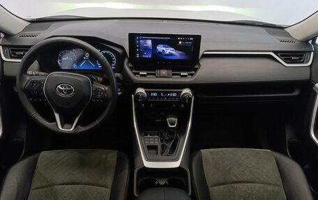 Toyota RAV4, 2024 год, 4 100 000 рублей, 12 фотография