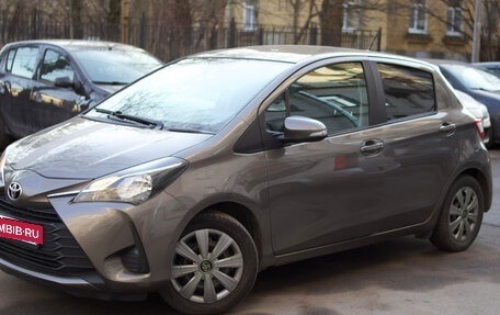 Toyota Yaris III рестайлинг, 2019 год, 1 350 000 рублей, 7 фотография