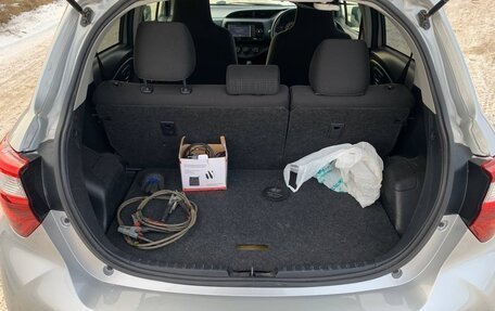 Toyota Vitz, 2019 год, 1 075 000 рублей, 4 фотография