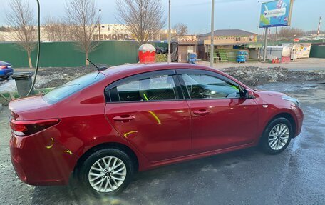 KIA Rio IV, 2018 год, 1 100 000 рублей, 4 фотография