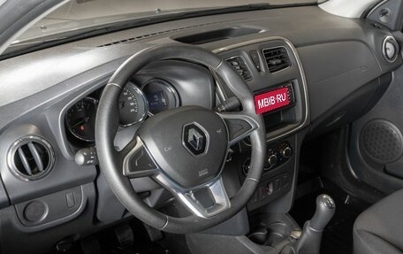 Renault Logan II, 2018 год, 949 854 рублей, 5 фотография