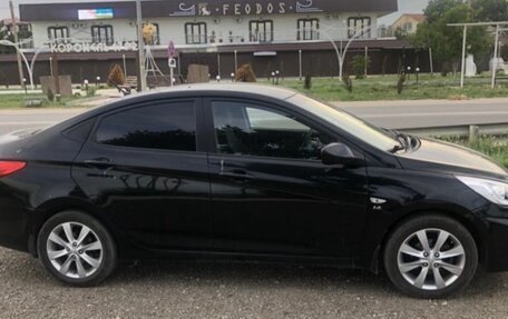 Hyundai Solaris II рестайлинг, 2014 год, 900 000 рублей, 2 фотография