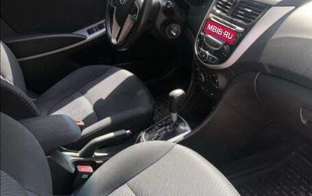 Hyundai Solaris II рестайлинг, 2014 год, 900 000 рублей, 9 фотография