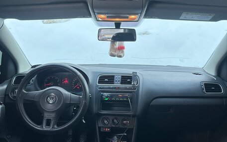 Volkswagen Polo VI (EU Market), 2011 год, 630 000 рублей, 23 фотография