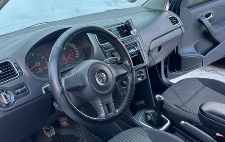 Volkswagen Polo VI (EU Market), 2011 год, 630 000 рублей, 18 фотография