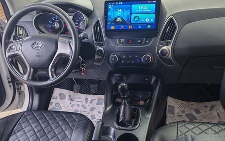 Hyundai ix35 I рестайлинг, 2013 год, 1 300 000 рублей, 16 фотография