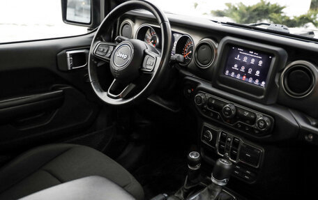 Jeep Wrangler, 2020 год, 5 440 000 рублей, 31 фотография