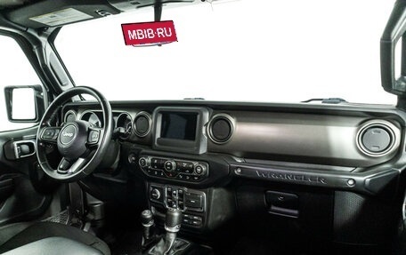 Jeep Wrangler, 2020 год, 5 440 000 рублей, 27 фотография