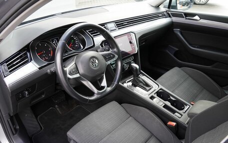 Volkswagen Passat B8 рестайлинг, 2019 год, 1 999 000 рублей, 12 фотография