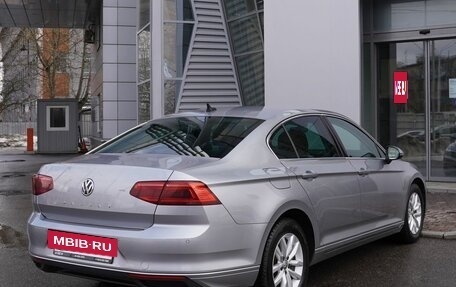 Volkswagen Passat B8 рестайлинг, 2019 год, 1 999 000 рублей, 4 фотография