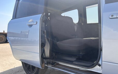 Nissan Lafesta I, 2005 год, 630 000 рублей, 17 фотография