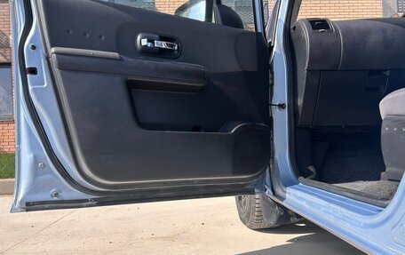 Nissan Lafesta I, 2005 год, 630 000 рублей, 20 фотография