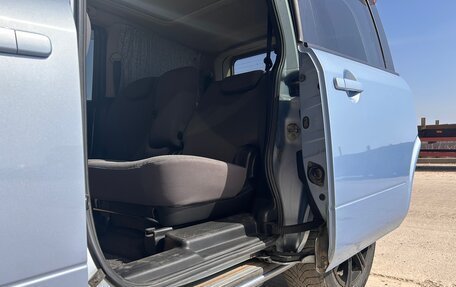 Nissan Lafesta I, 2005 год, 630 000 рублей, 19 фотография