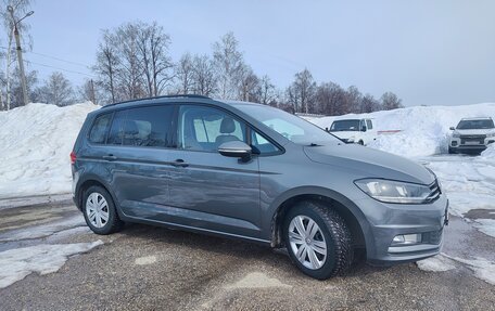 Volkswagen Touran III, 2016 год, 1 650 000 рублей, 1 фотография