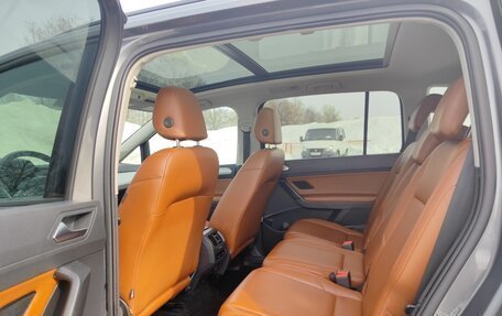 Volkswagen Touran III, 2016 год, 1 650 000 рублей, 15 фотография