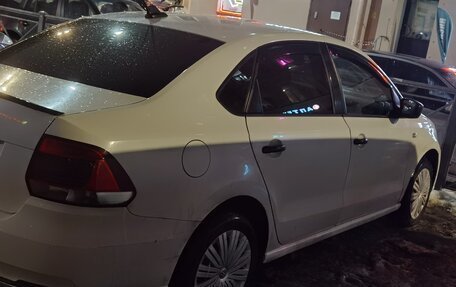 Volkswagen Polo VI (EU Market), 2018 год, 750 000 рублей, 2 фотография