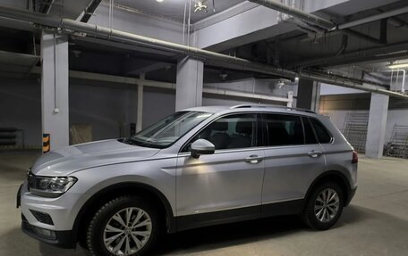 Volkswagen Tiguan II, 2017 год, 2 099 000 рублей, 2 фотография