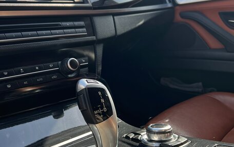 BMW 5 серия, 2013 год, 2 100 000 рублей, 17 фотография