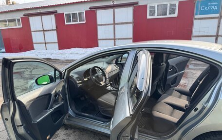 Toyota Avensis III рестайлинг, 2010 год, 1 295 000 рублей, 15 фотография