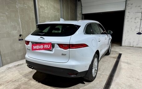 Jaguar F-Pace, 2020 год, 2 100 000 рублей, 3 фотография