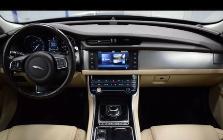 Jaguar XF II, 2016 год, 2 350 000 рублей, 6 фотография