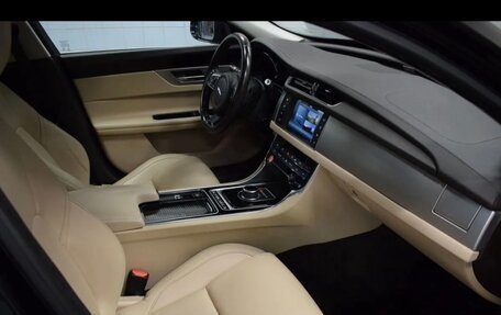 Jaguar XF II, 2016 год, 2 350 000 рублей, 10 фотография