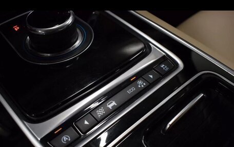 Jaguar XF II, 2016 год, 2 350 000 рублей, 19 фотография