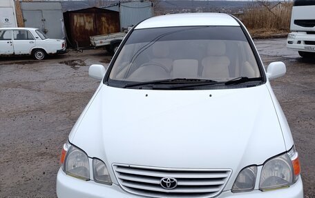 Toyota Gaia, 1999 год, 657 796 рублей, 1 фотография