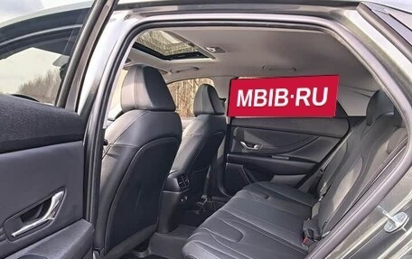 Hyundai Elantra, 2023 год, 1 600 000 рублей, 10 фотография