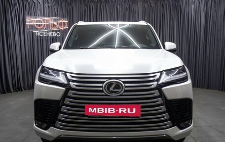 Lexus LX, 2022 год, 16 998 000 рублей, 2 фотография