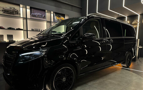 Mercedes-Benz V-Класс, 2025 год, 14 450 000 рублей, 2 фотография