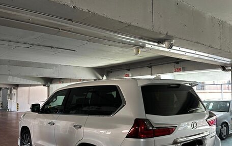 Lexus LX III, 2017 год, 9 900 000 рублей, 4 фотография