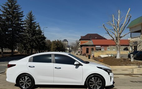 KIA Rio IV, 2021 год, 1 720 000 рублей, 6 фотография