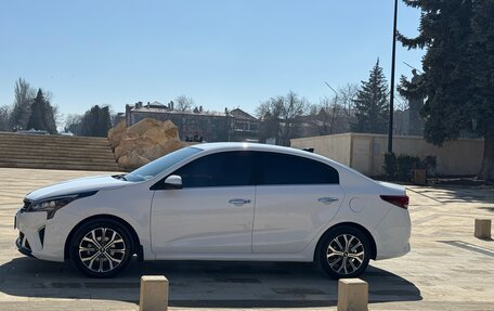 KIA Rio IV, 2021 год, 1 720 000 рублей, 10 фотография