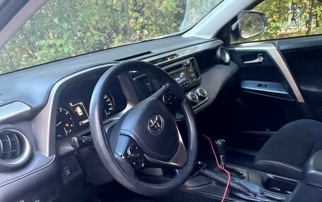 Toyota RAV4, 2016 год, 1 900 000 рублей, 5 фотография