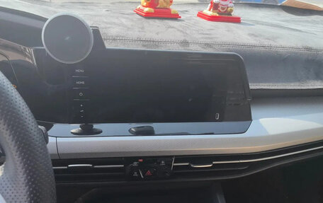 Volkswagen Golf VII, 2021 год, 2 000 000 рублей, 9 фотография