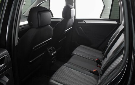 Volkswagen Tiguan II, 2020 год, 2 387 000 рублей, 11 фотография