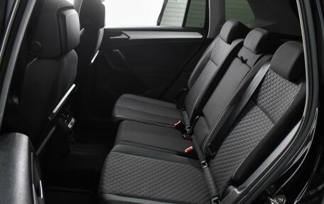 Volkswagen Tiguan II, 2020 год, 2 387 000 рублей, 9 фотография