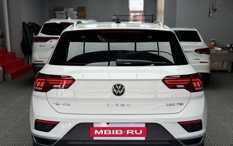 Volkswagen T-Roc I, 2022 год, 1 650 008 рублей, 5 фотография