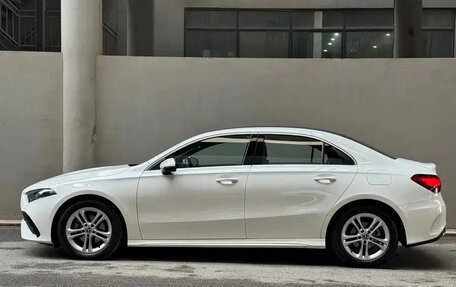 Mercedes-Benz A-Класс, 2023 год, 1 982 027 рублей, 4 фотография