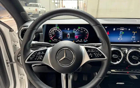 Mercedes-Benz A-Класс, 2023 год, 1 982 027 рублей, 13 фотография