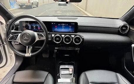 Mercedes-Benz A-Класс, 2023 год, 1 982 027 рублей, 12 фотография
