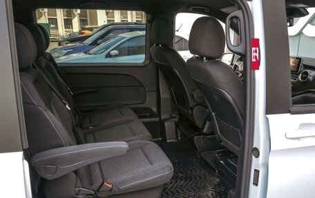 Mercedes-Benz V-Класс, 2019 год, 4 298 000 рублей, 14 фотография