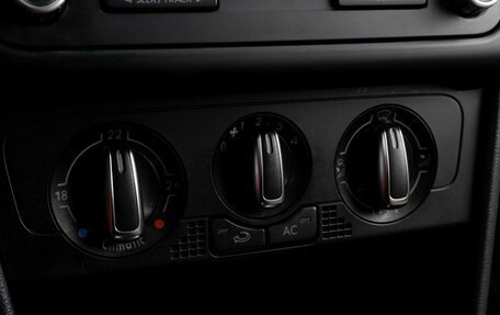 Volkswagen Polo VI (EU Market), 2010 год, 749 000 рублей, 11 фотография