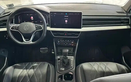 Volkswagen Tiguan II, 2023 год, 2 784 757 рублей, 6 фотография