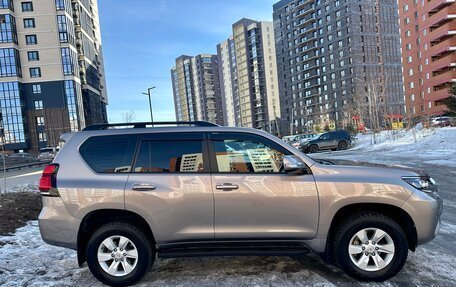 Toyota Land Cruiser Prado 150 рестайлинг 2, 2018 год, 4 690 000 рублей, 14 фотография