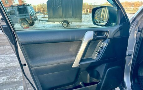 Toyota Land Cruiser Prado 150 рестайлинг 2, 2018 год, 4 690 000 рублей, 17 фотография