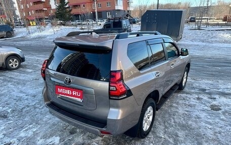 Toyota Land Cruiser Prado 150 рестайлинг 2, 2018 год, 4 690 000 рублей, 13 фотография